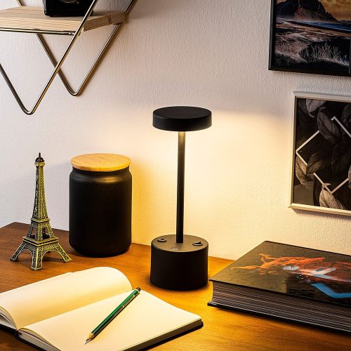 Stílusos fekete asztali lámpa fém házzal, 28 cm magasság, 9 cm átmérő | 5W LED, 3000K meleg fény, 8 órás akkumulátor-élettartam, be/ki kapcsoló | Tökéletes modern lakberendezéshez és környezeti világításhoz