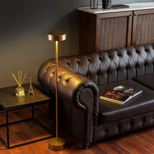 Elegáns arany állólámpa, fém ház, 111 cm magas, 16 cm átmérő | 5W LED, 3000K meleg fény, 8 órás akkumulátor-élettartam, be/ki kapcsoló | Stílusos világítás modern otthoni és irodai dekorációhoz